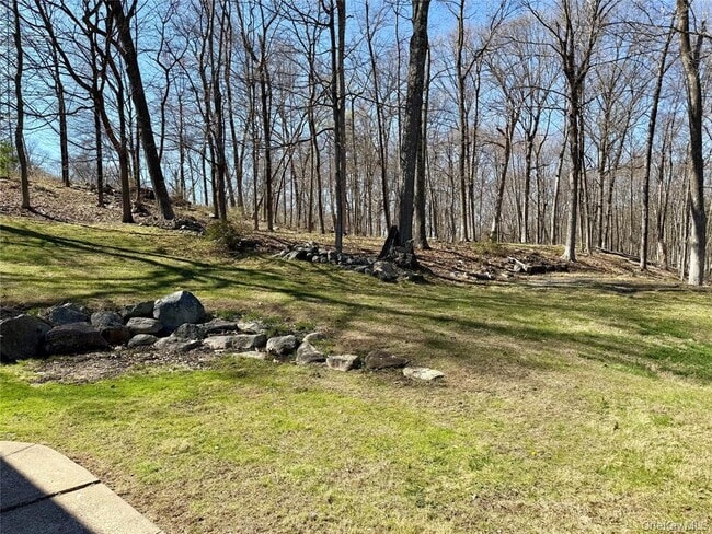 Foto del edificio - 25 Valley Rd