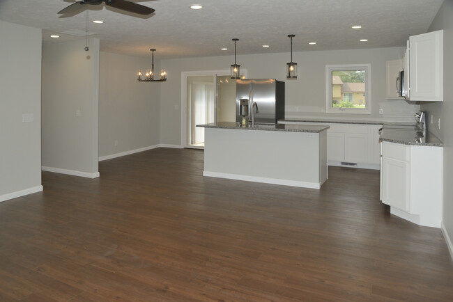 Building Photo - 109 Venus Villa