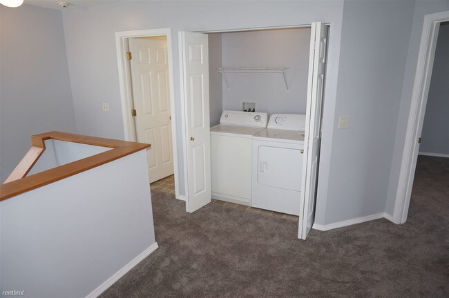 Building Photo - 683 Homerun Dr