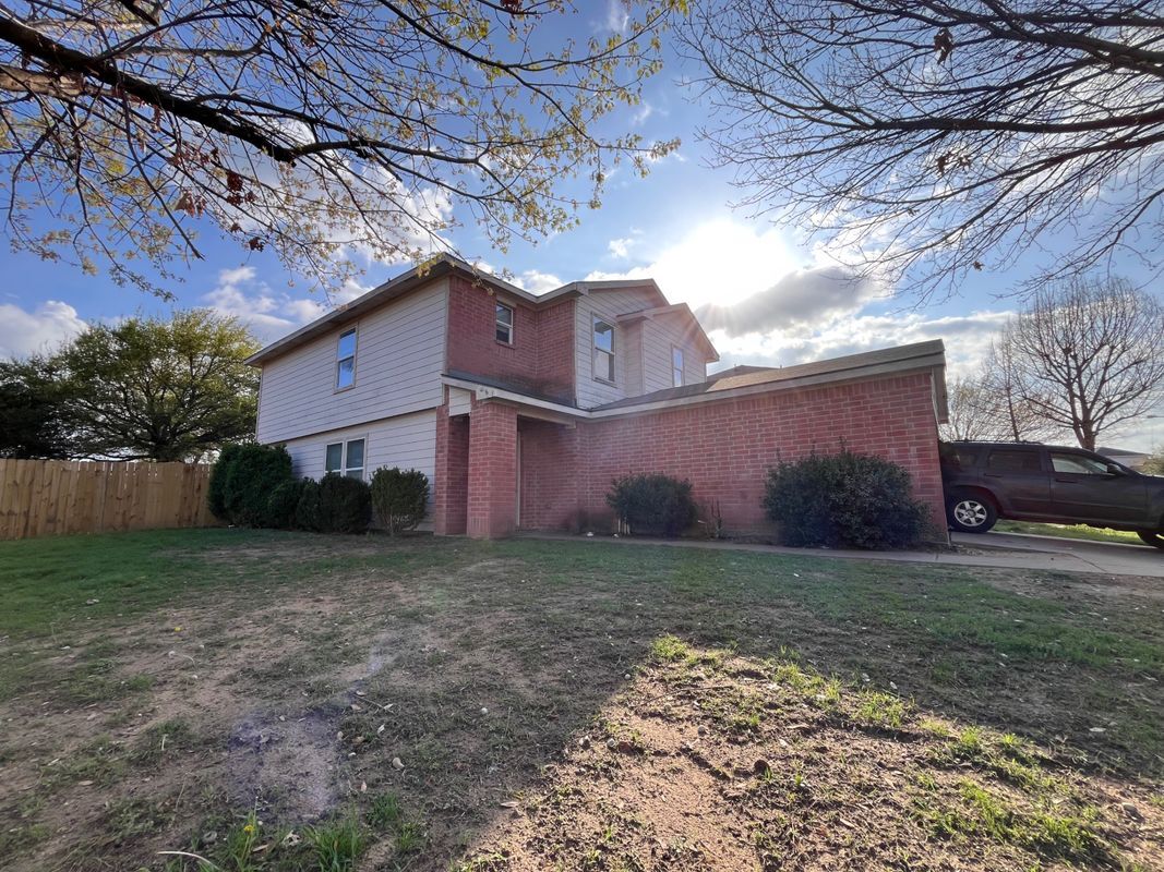 Building Photo - 7002 Wax Berry Dr