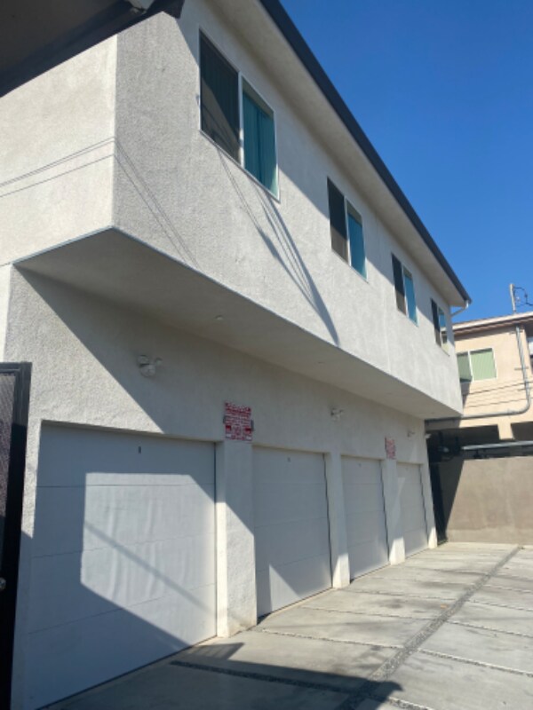 Foto del edificio - 6456 Balboa Blvd