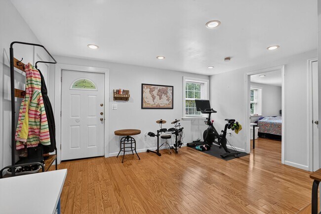 Foto del edificio - 4725 Springbrook Dr
