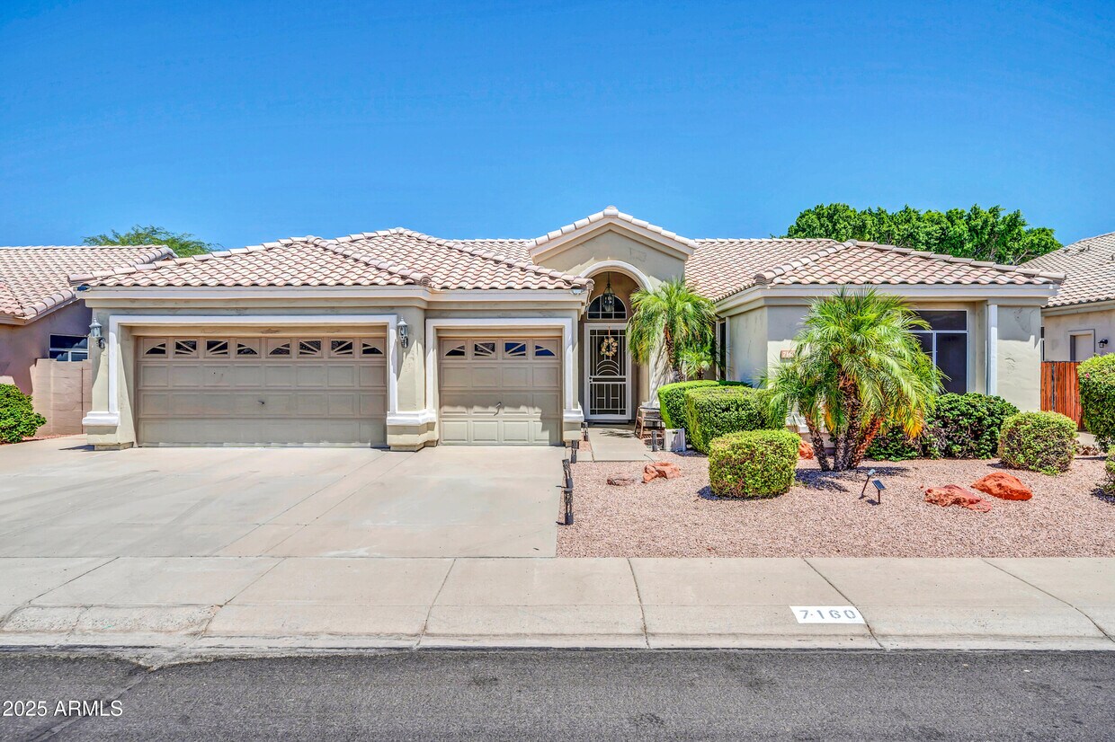 Foto principal - 7160 W Foothill Dr