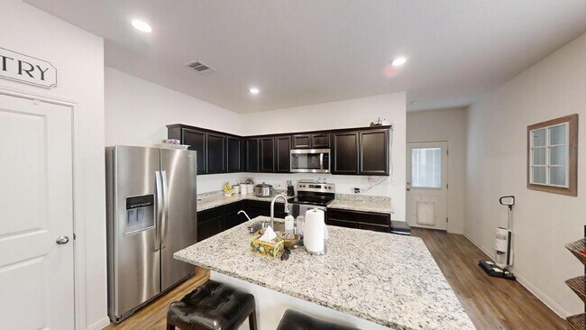 Building Photo - 241 Rainey Dr