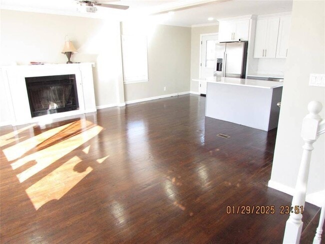 Photo - 156 Candlewood Dr House