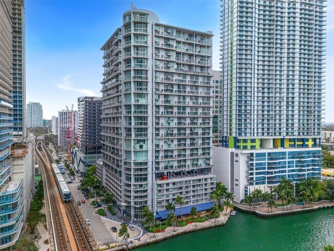 Building Photo - 690 SW 1st Ct