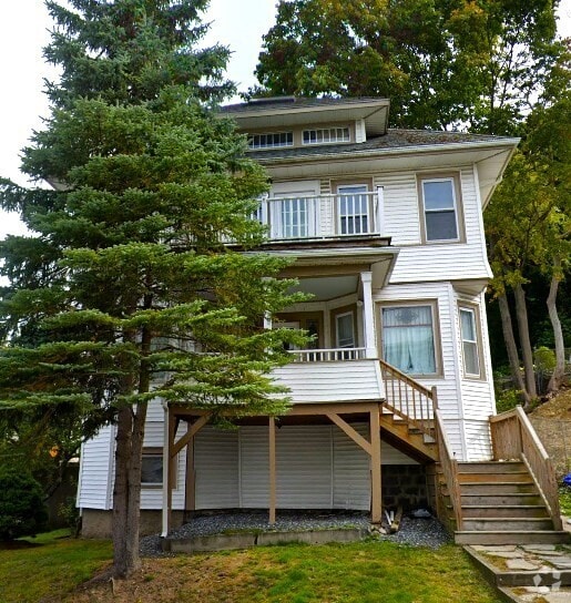Building Photo - 14 Breck Ave