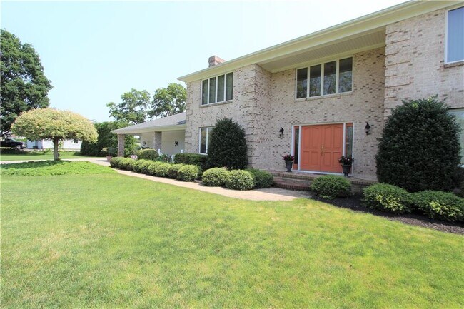 Building Photo - 139 Honeyman Ave