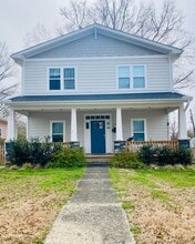 Building Photo - 2411 Green St