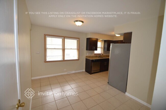 Foto del edificio - 4532 W 102nd St