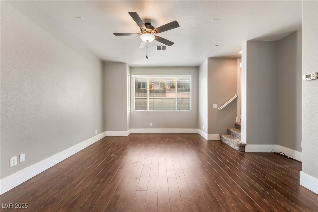 Foto principal - 9050 W Tropicana Ave