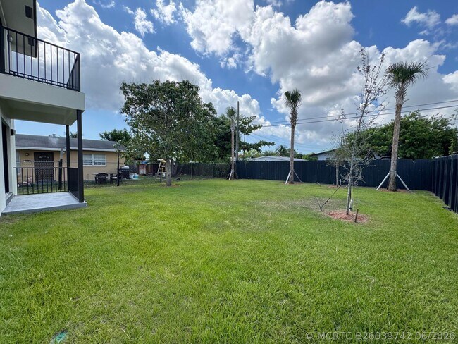 Foto del edificio - 400 NE 30th St