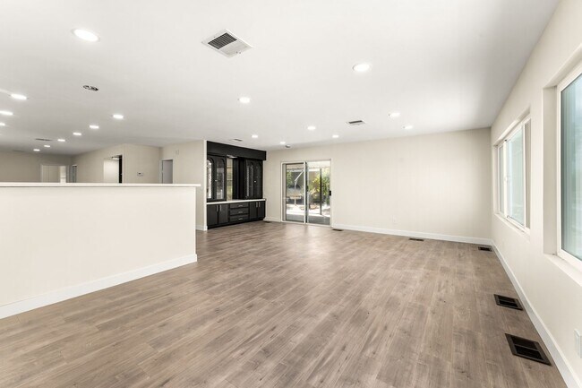 Foto del edificio - 33371 Tubac Trail