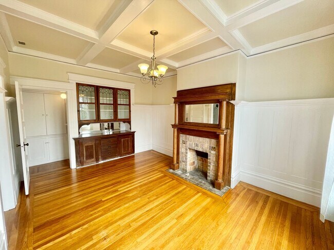 Foto del edificio - Wonderful Light and Bright Top Floor 2BR/1...