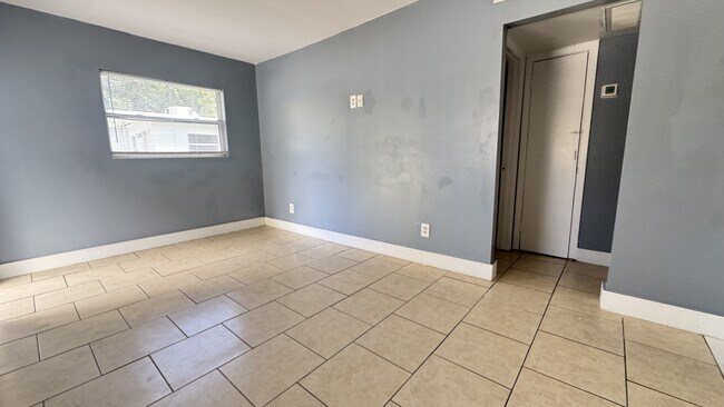 Foto del edificio - 1056 Maynard St