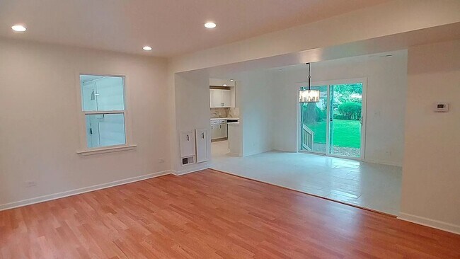 Foto del edificio - 356 Highland Rd