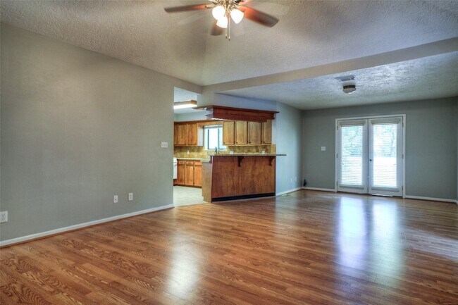 Foto del edificio - 25 Shady Oak Ln