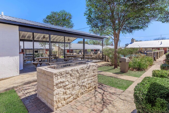 Building Photo - Salado Creek Villas Apartments