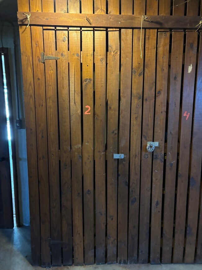 Foto del edificio - 1119 Amsterdam Rd