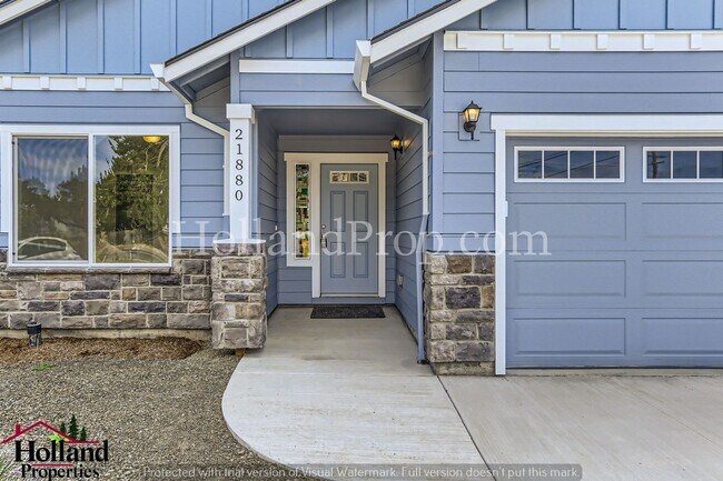 Building Photo - Single Level new 4 bedroom home in West Be...