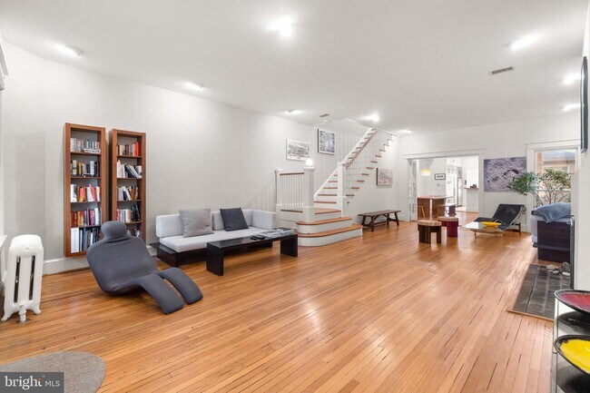 Foto del edificio - 1828 T St NW