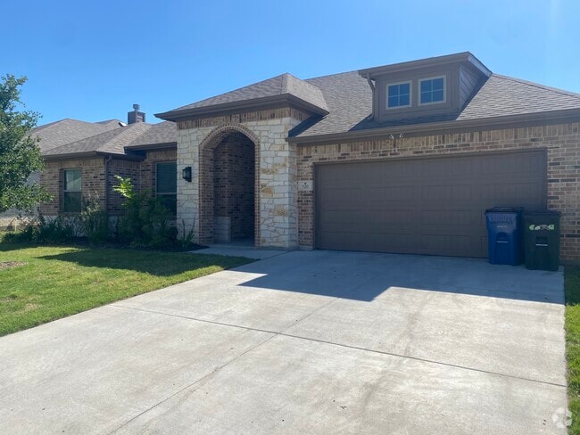 Building Photo - 120 Gardenia Dr