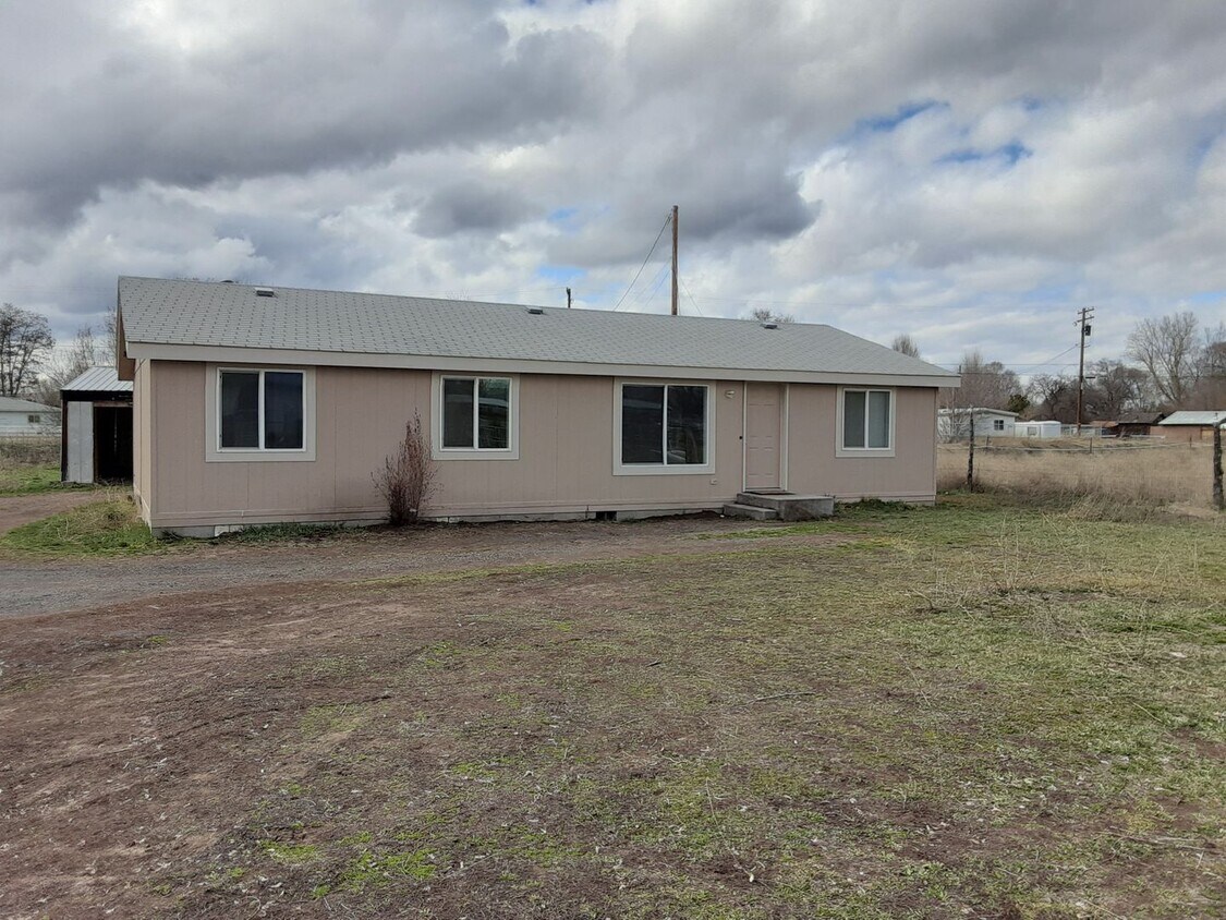 3629 Anderson Ave, Klamath Falls, OR 97603 House Rental in Klamath