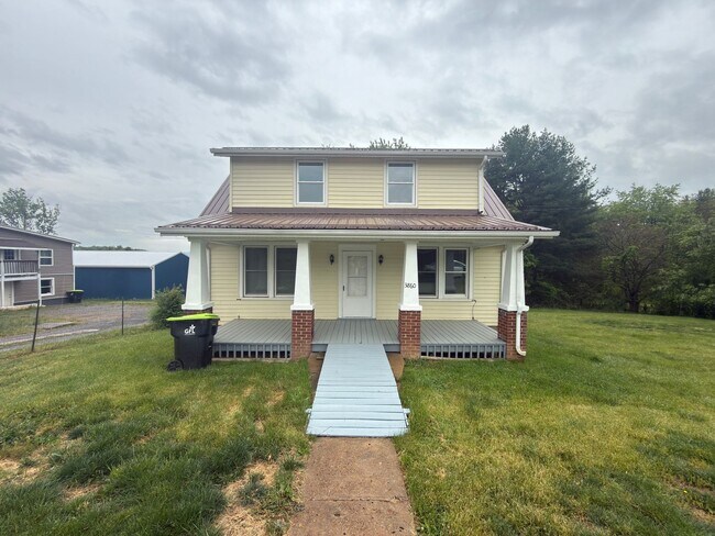 Building Photo - Pulaski, 4BR / 2 BA, available now