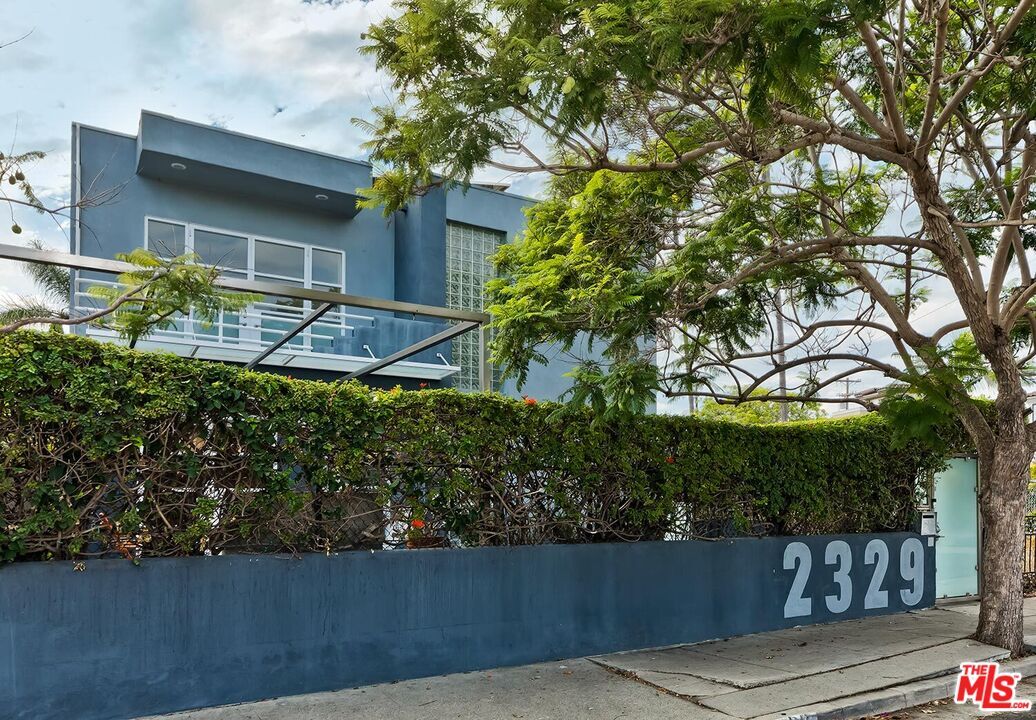 Foto principal - 2329 Wilson Ave