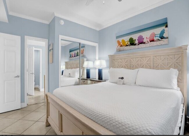 Foto del edificio - 1524 W Beach Blvd