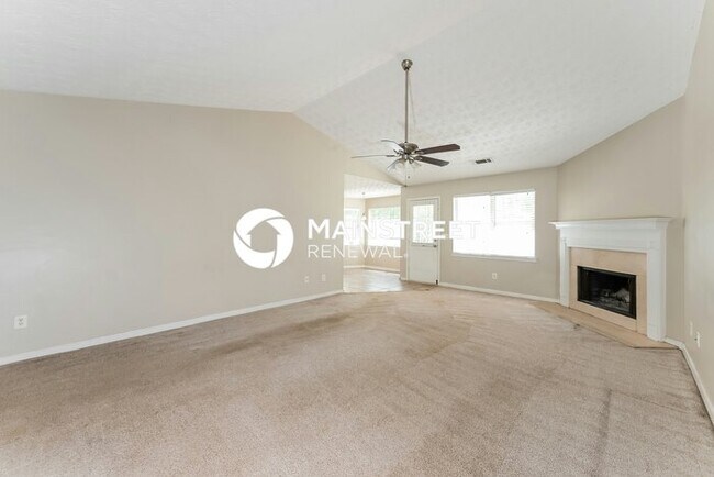 Foto del edificio - 3 Bedroom Pet-Friendly Home in Covington, GA with Main Street Renewal
