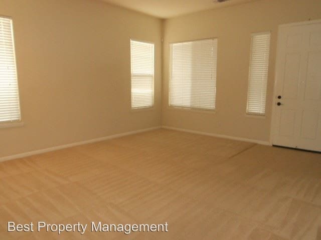 Building Photo - 4 br, 3 bath House - 266 W. Country Club Dr.