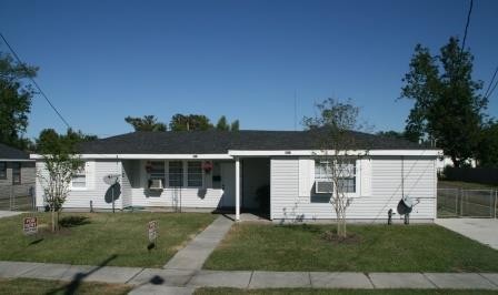 Building Photo - 2315 Rose Dr