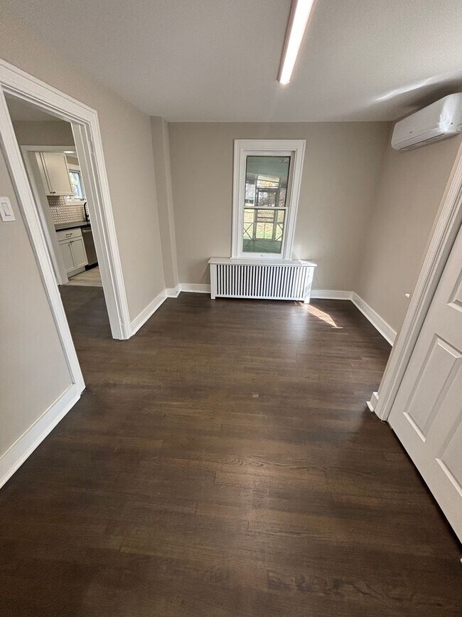 Building Photo - Newly Renovated 3-Bedroom, 2.5-Bath Home i...