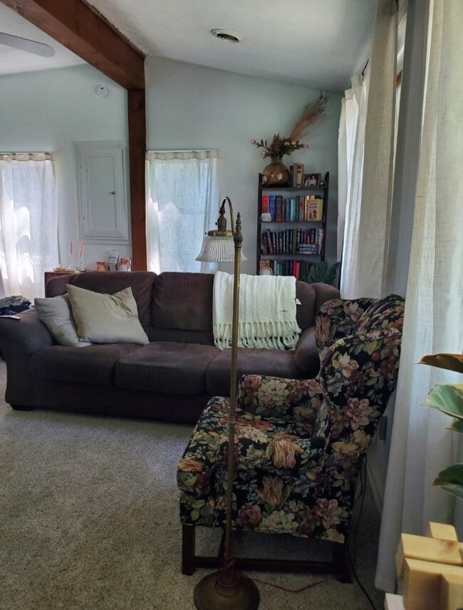 Example of furniture placement - 4610 Bachelors Row