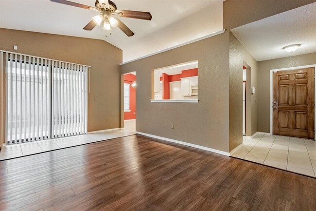 Foto del edificio - 2709 Pennington Ave