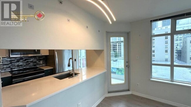 Photo du bâtiment - 438-438 Seymour St