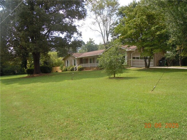 Building Photo - 5762 Fairfield Pl