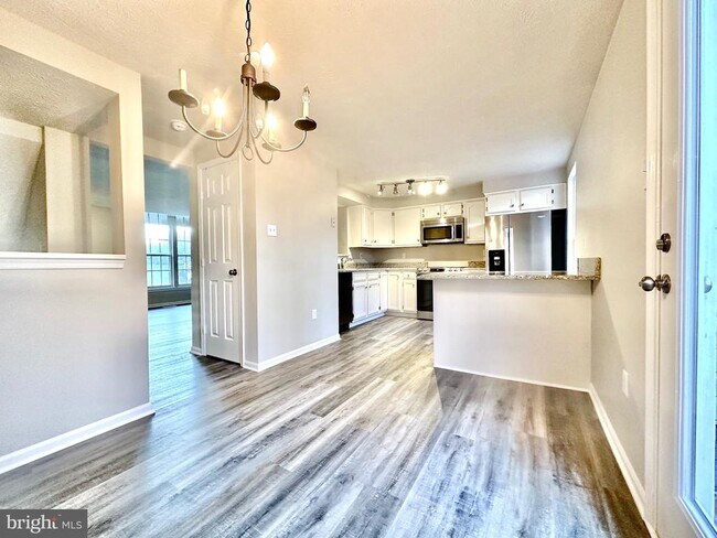 Building Photo - 420 Ashton Ln