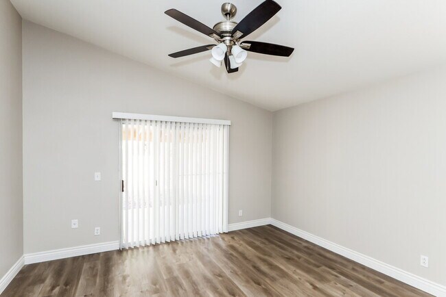 Building Photo - 941 Adobe Flat Dr