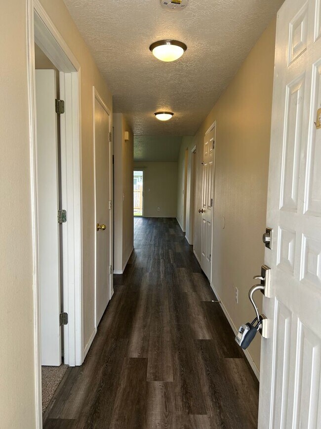 Foto del edificio - 4305 San Francisco Dr NE