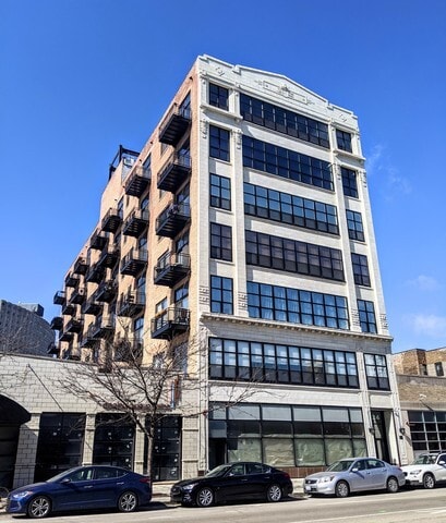 Building Photo - 2024 S Wabash Ave