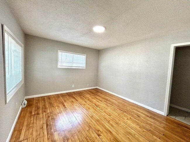 Building Photo - Two Bedroom Home in Muskegon