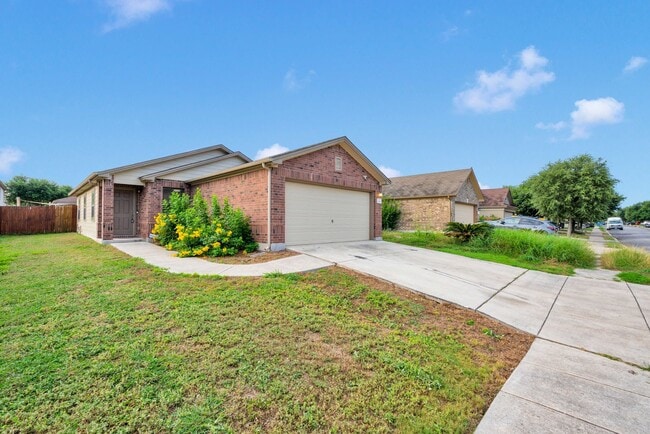 Charming 3 bedroom 2 Bathroom Home! - Charming 3 bedroom 2 Bathroom Home!