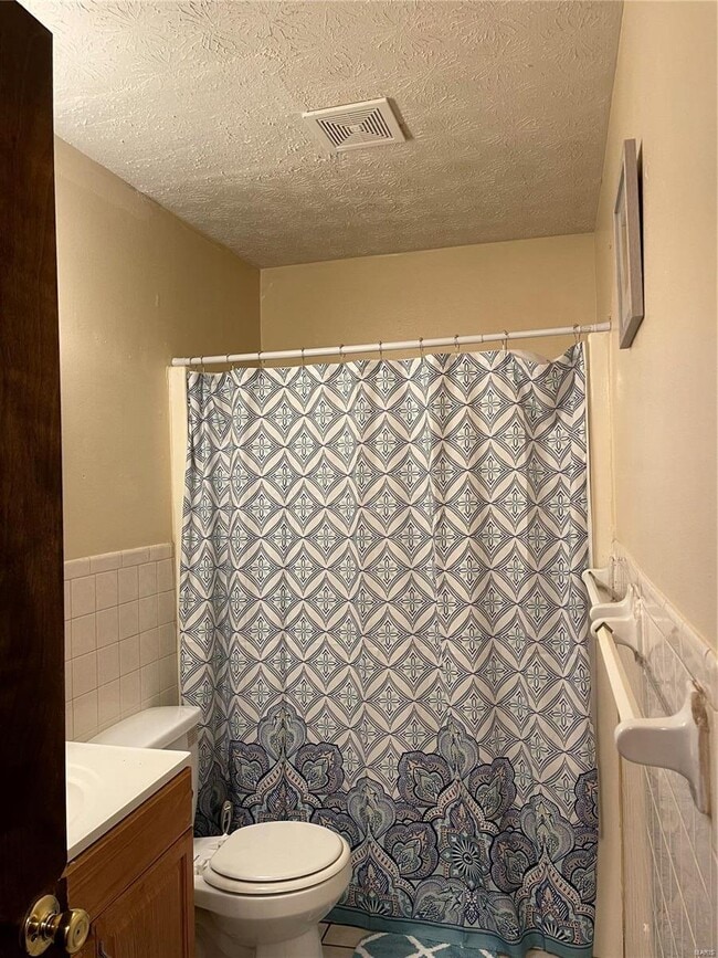 Building Photo - 304 Estate Dr