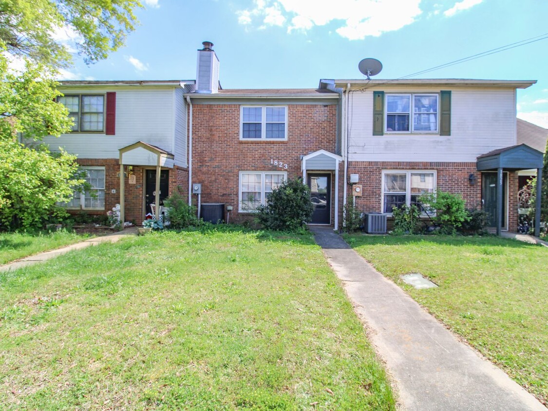 Foto principal - Check out this nice townhome in Decatur