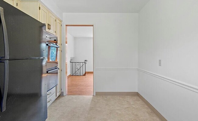 Building Photo - SingleFamily Home