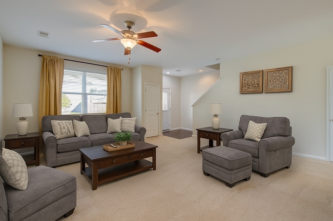 Building Photo - 9083 Parlor Dr