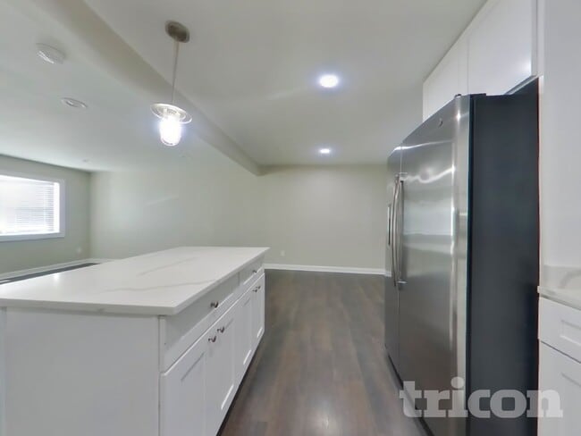 Foto del edificio - 6022 Lucente Ave