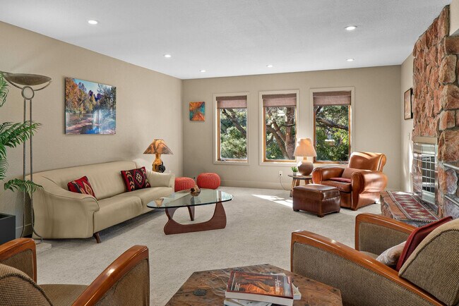 Building Photo - 55 Wild Horse Mesa Dr